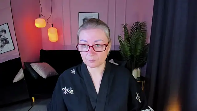 AlexandraKind online show from September 21, 2025, 1:38 pm