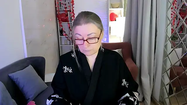 AlexandraKind online show from February 24, 2026, 8:31 pm