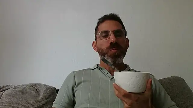 Snapshot of alcatraz009 chatting on October 16, 2025, 11:07 am alcatraz009 online show from October 16, 2025, 11:07 am