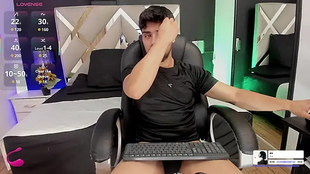 Snapshot of Tommidubois chatting on March 18, 2025, 2:18 am Tommidubois online show from March 18, 2025, 2:18 am