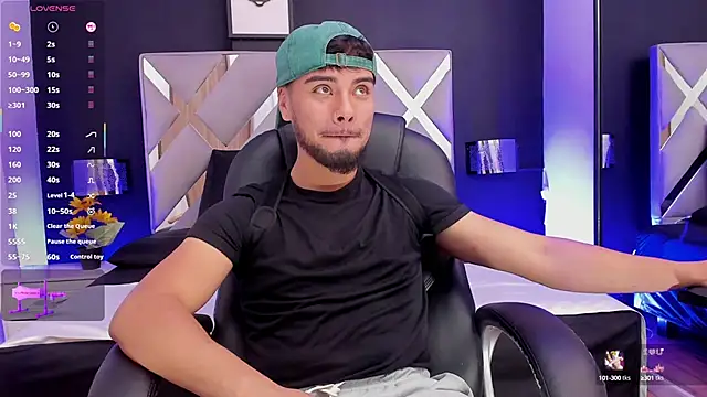 Snapshot of Tommidubois chatting on March 9, 2025, 3:11 am Tommidubois online show from March 9, 2025, 3:11 am