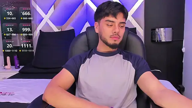 Snapshot of Tommidubois chatting on February 21, 2025, 3:12 am Tommidubois online show from February 21, 2025, 3:12 am