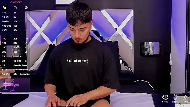 Snapshot of Tommidubois chatting on March 2, 2025, 2:08 am Tommidubois online show from March 2, 2025, 2:08 am