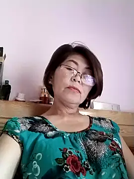 Baby-tits2024 online show from September 11, 2025, 6:35 am