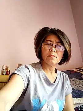 Baby-tits2024 online show from September 15, 2025, 3:07 am