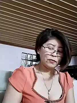 Baby-tits2024 online show from October 8, 2025, 2:18 pm