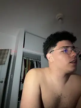 Snapshot of yosiiangell0311 chatting on December 7, 2024, 8:16 am yosiiangell0311 online show from December 7, 2024, 8:16 am