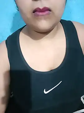 Love-Veronica online show from July 30, 2026, 1:43 pm