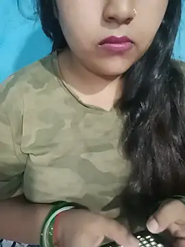 Love-Veronica online show from August 5, 2026, 1:38 pm