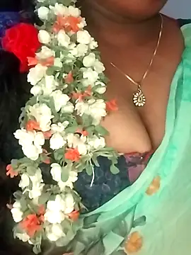 Sexy Radhikaa online show from June 3, 2026, 2:55 pm