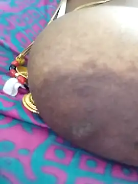 Snapshot of Sexy_Radhikaa chatting on December 4, 2025, 10:03 am Sexy Radhikaa online show from December 4, 2025, 10:03 am