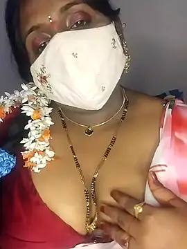 Snapshot of Sexy_Radhikaa chatting on February 19, 2025, 6:32 pm Sexy Radhikaa online show from February 19, 2025, 6:32 pm