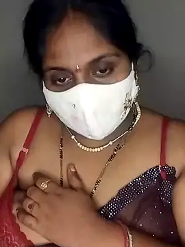 Snapshot of Sexy_Radhikaa chatting on March 10, 2025, 7:07 pm Sexy Radhikaa online show from March 10, 2025, 7:07 pm