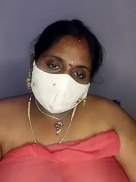 Snapshot of Sexy_Radhikaa chatting on March 18, 2025, 8:37 pm Sexy Radhikaa online show from March 18, 2025, 8:37 pm