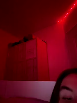 Snapshot of hotiee chatting on December 2, 2024, 4:37 pm hotiee online show from December 2, 2024, 4:37 pm