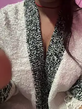  nishalove19 online show from January 21, 2025, 7:28 pm