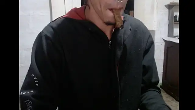 tayler punk noise online show from February 8, 2025, 12:49 am