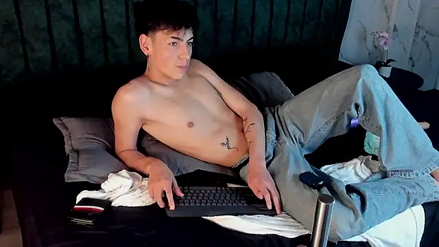 MattiDeLuca online show from February 26, 2025, 9:42 pm