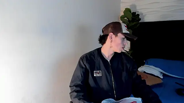 MattiDeLuca online show from February 7, 2025, 5:51 pm