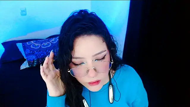 DollCam   online show from October 30, 2025, 1:04 am