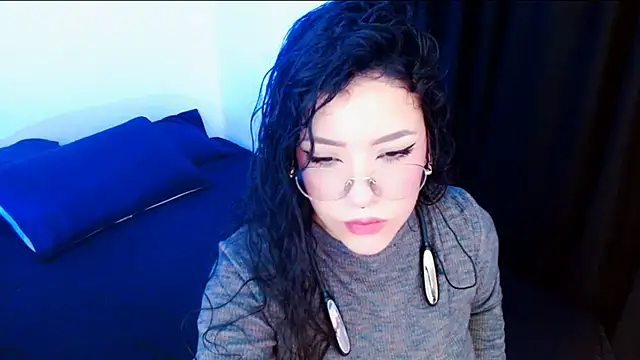 DollCam   online show from September 26, 2025, 11:22 pm