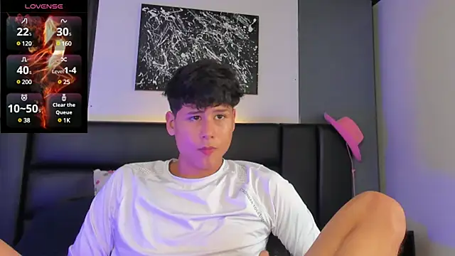 RaidenBoy1 online show from January 8, 2025, 7:56 pm