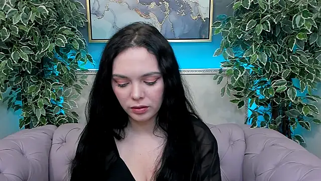 Emma Rolland online show from January 10, 2025, 10:04 pm