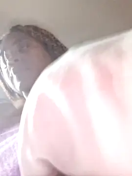 Snapshot of GoddessCarrie chatting on October 4, 2025, 12:34 am GoddessCarrie online show from October 4, 2025, 12:34 am