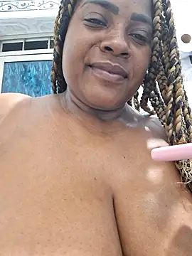 Snapshot of GoddessCarrie chatting on September 29, 2025, 5:03 am GoddessCarrie online show from September 29, 2025, 5:03 am