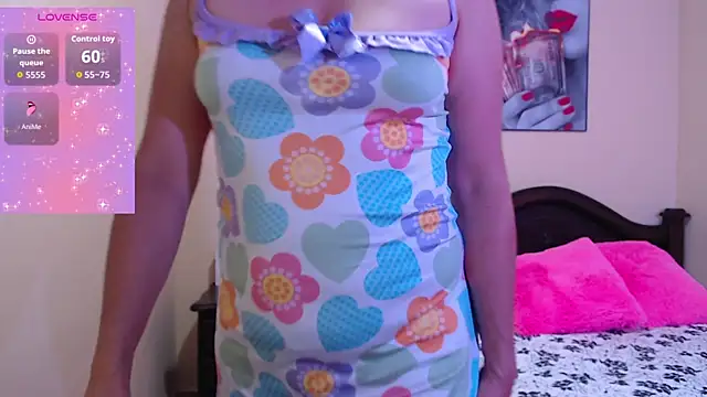 Snapshot of sara_florez1 chatting on October 24, 2025, 11:09 am sara florez1 online show from October 24, 2025, 11:09 am