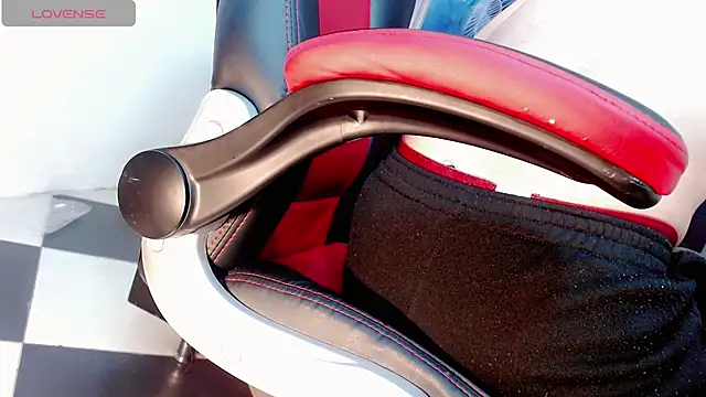 Snapshot of Alessa_mullen chatting on September 23, 2025, 4:08 am Alessa mullen online show from September 23, 2025, 4:08 am