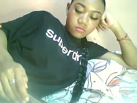 Snapshot of Fariana01 chatting on February 8, 2025, 12:06 am Fariana01 online show from February 8, 2025, 12:06 am