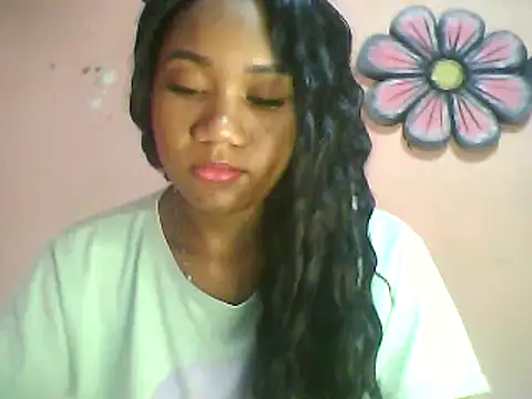 Snapshot of Fariana01 chatting on January 22, 2025, 2:37 am Fariana01 online show from January 22, 2025, 2:37 am