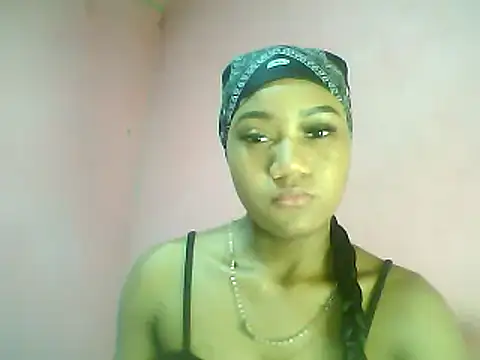 Snapshot of Fariana01 chatting on December 29, 2024, 11:50 pm Fariana01 online show from December 29, 2024, 11:50 pm