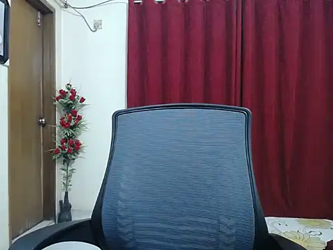 taisina online show from February 27, 2025, 8:42 pm