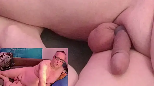 Manfred1012 online show from October 24, 2025, 2:43 am