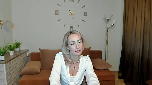 Snapshot of Julia_Cherry_ chatting on January 11, 2025, 11:34 am Julia Cherry online show from January 11, 2025, 11:34 am
