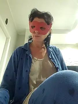 Vagabondainnamorata online show from November 25, 2025, 3:51 am