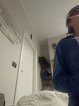 Snapshot of Vagabondainnamorata chatting on October 16, 2025, 3:59 am Vagabondainnamorata online show from October 16, 2025, 3:59 am