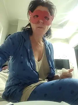 Snapshot of Vagabondainnamorata chatting on November 6, 2025, 4:49 am Vagabondainnamorata online show from November 6, 2025, 4:49 am