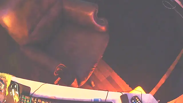 Snapshot of Bignc chatting on September 30, 2025, 5:08 pm Bignc online show from September 30, 2025, 5:08 pm