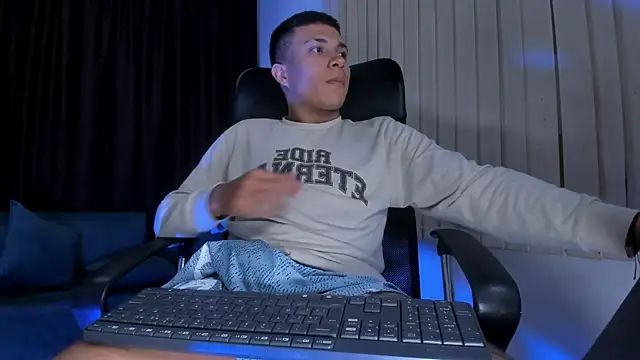 Liam cullen online show from December 5, 2024, 7:54 am