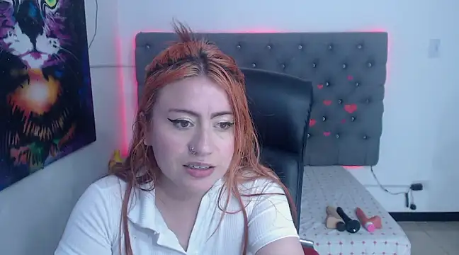 XxMiaSexxyHotxX online show from February 17, 2025, 5:34 pm