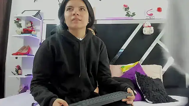 abby eemily online show from October 2, 2025, 12:08 pm