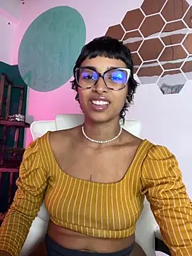 Snapshot of LollaByer chatting on October 11, 2025, 10:55 pm LollaByer online show from October 11, 2025, 10:55 pm