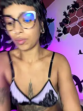 Snapshot of LollaByer chatting on October 20, 2025, 9:59 pm LollaByer online show from October 20, 2025, 9:59 pm