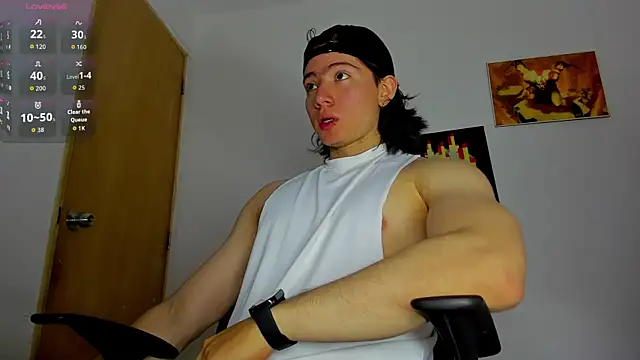 AngelBennet  online show from February 6, 2026, 11:12 pm