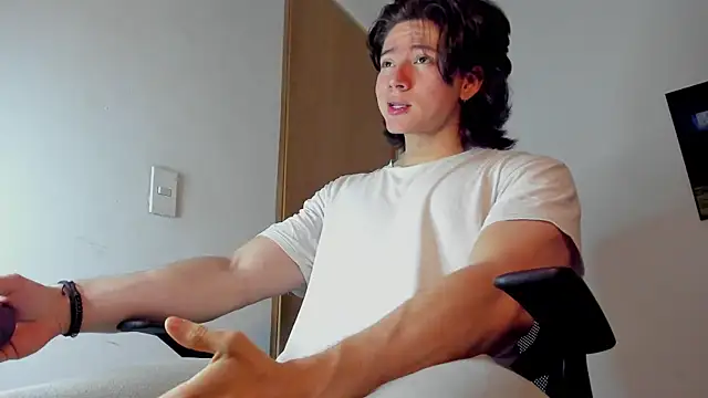 AngelBennet  online show from December 2, 2025, 10:55 pm