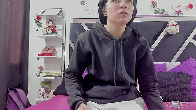 thedream girls online show from September 25, 2025, 12:00 pm