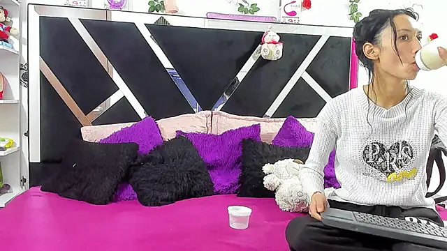 thedream girls online show from September 19, 2025, 12:09 pm